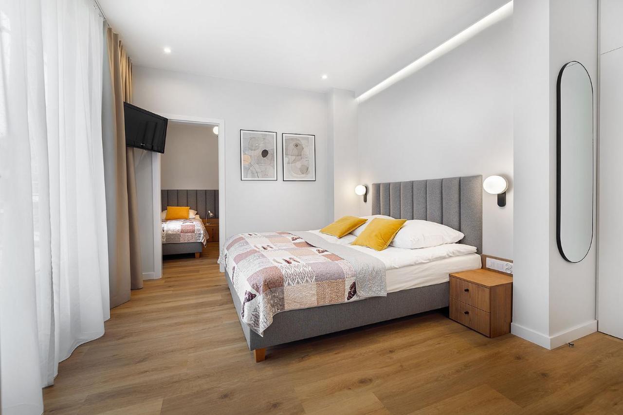 Apartamenty Familijne Kudowa Zdroj Luaran gambar