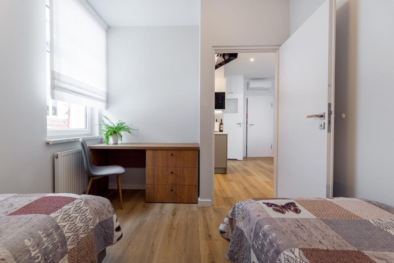 Apartamenty Familijne Kudowa Zdroj Luaran gambar